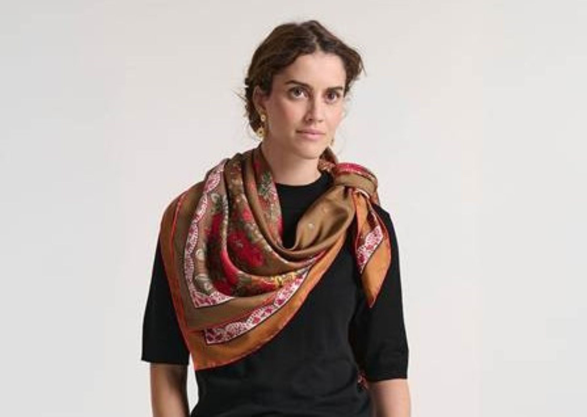 Atelier nouage de foulards SOULEIADO Tarascon