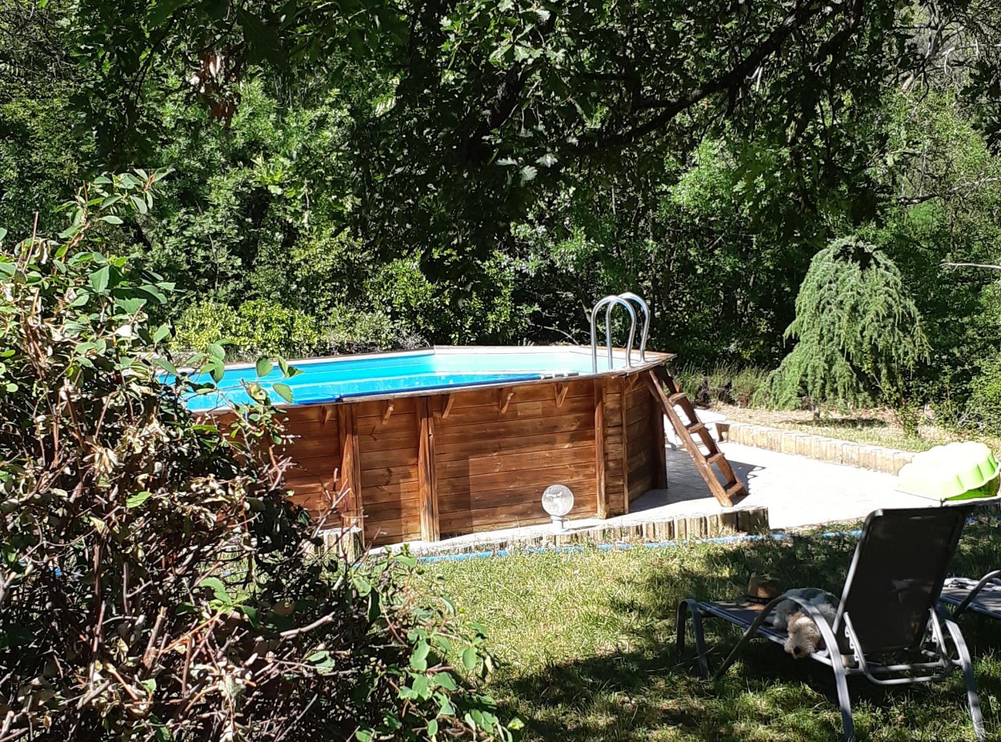Piscine hors sol à partager