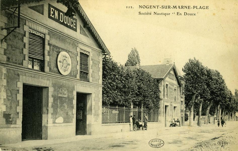 Garage de l'En Douce dans le bâtiment de l'Horloge 