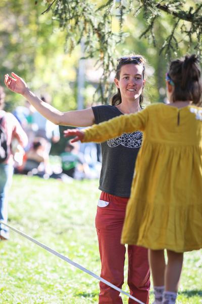 atelier slackline - © association Alpline Initiation à la slackline - Association AlpLine_Eygliers - © association Alpline