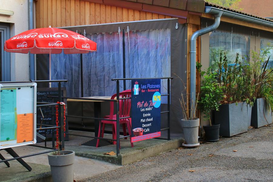 Les Platanes_Vertrieu