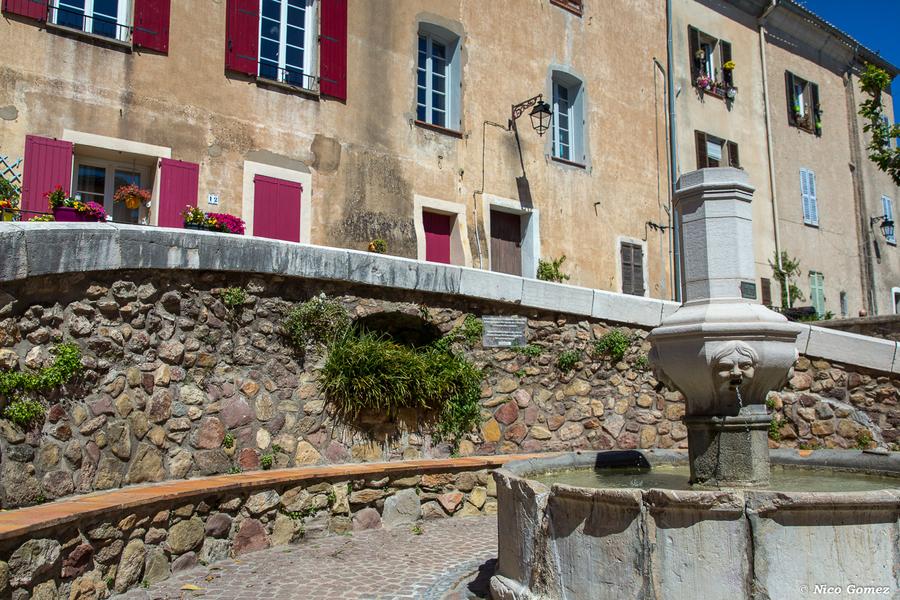 Fontaine Vieille_Roquebrune-sur-Argens