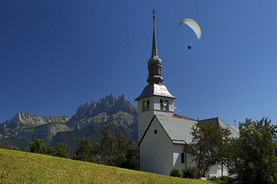 Cordon et son église