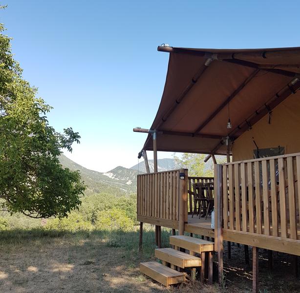 Hébergements insolites-La Ferme de Clareau-la Motte Chalancon