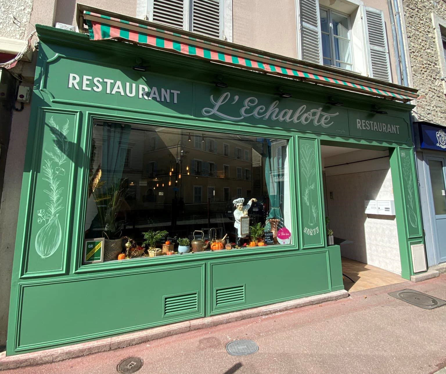 Fau00e7ade restaurant