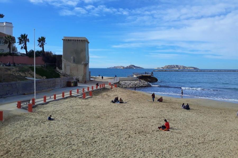 Randonnée/jeu de pistes - Anses et calanques urbaines