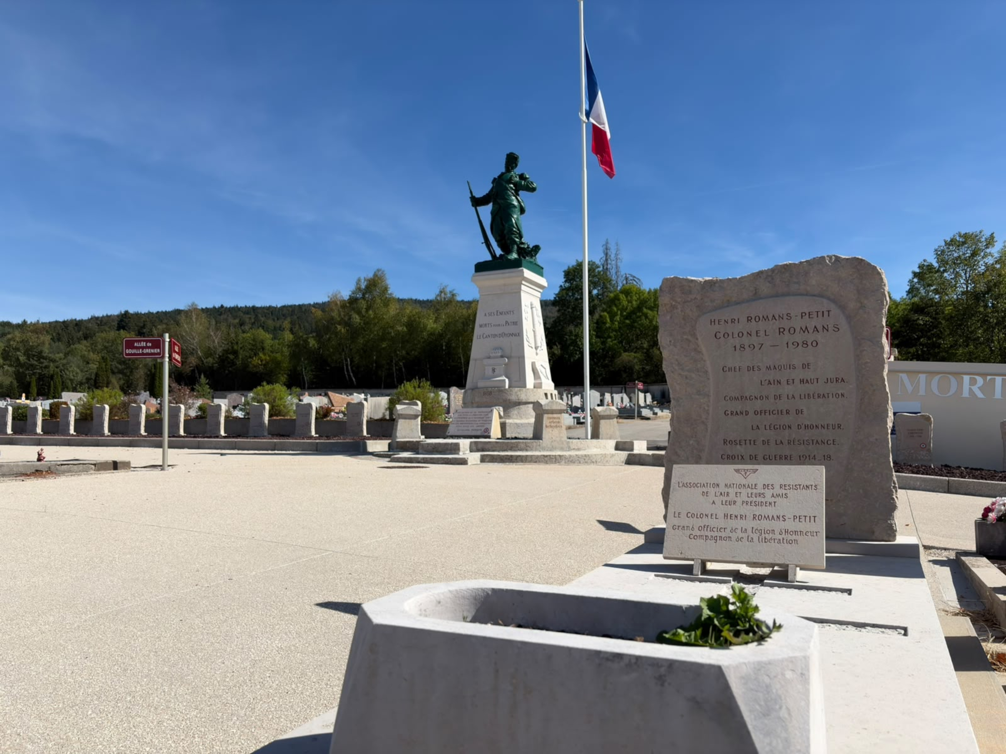 Visite guidée - Sur les traces de la Seconde Guerre mondiale au nouveau cimetière d'Oyonnax
