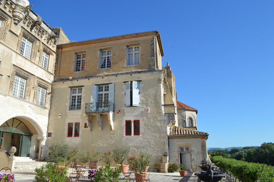 palais-des-eveques-bourg-saint-andeol