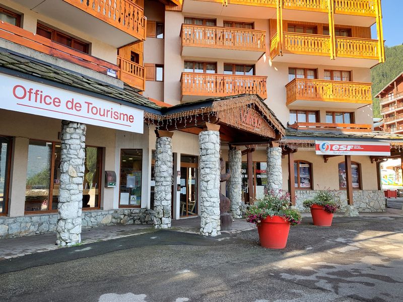 valfrejus-office-tourisme-ext-ete.1-MO. Baptiste Thomas