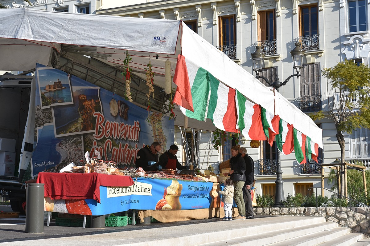 italian market Beaulieu-sur-Mer