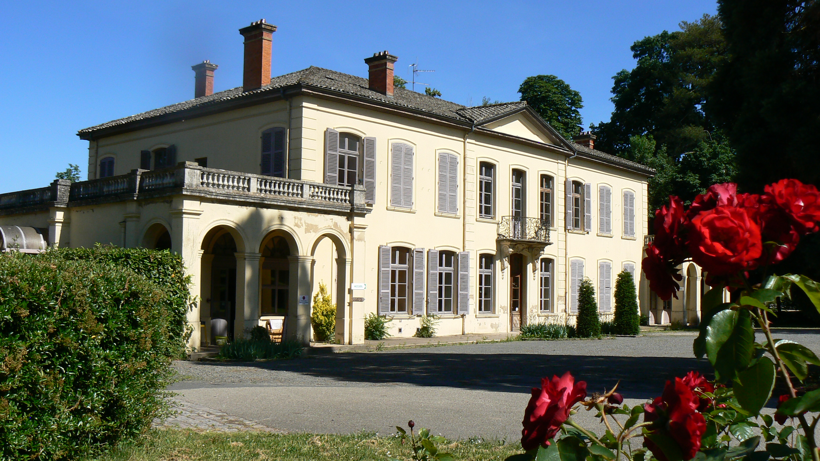 Avant du Château