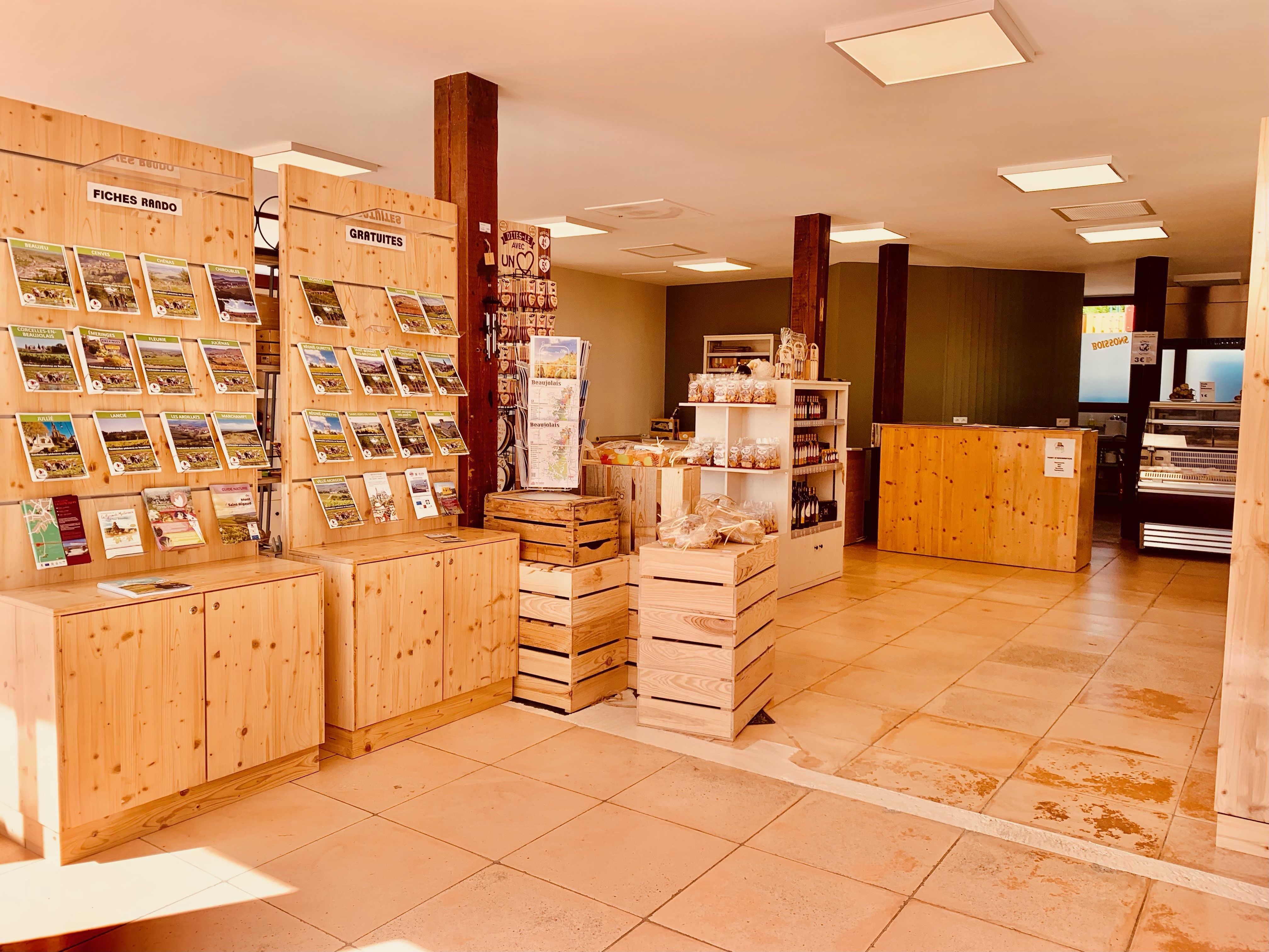 Espace boutique Maison de la Randonnée et du Trail - Col de Crie