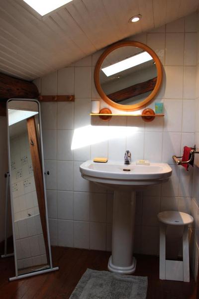 Le Gîte du Four-Salle d'eau étage-Saint-Martin-Vésubie-Gîtes de France des Alpes-Maritimes