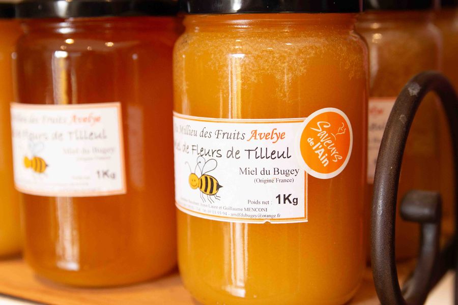 Au milieu des fruits du Bugey