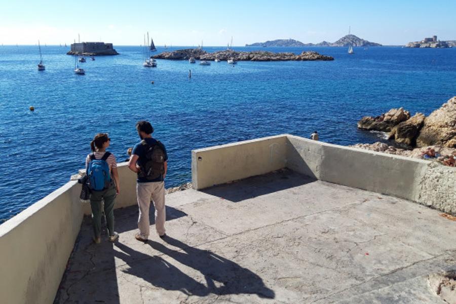 Randonnée/jeu de pistes - Anses et calanques urbaines