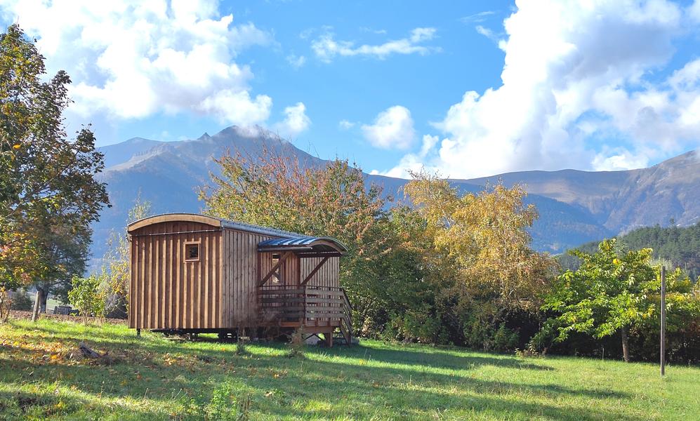 Hébergement en famille dans le Logis de la Petite Ourse, , plongée en nature et préhistoire_Lalley Trièves, écotourisme
