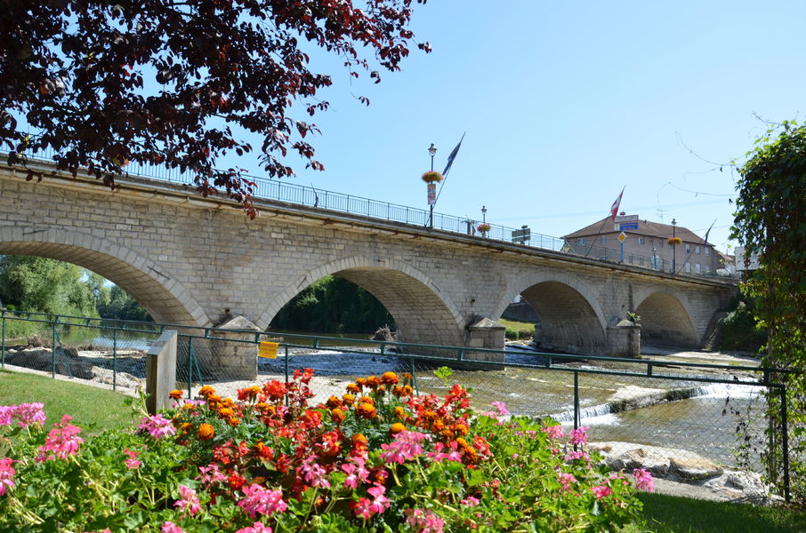 le Pont de St Genix sur le Guiers