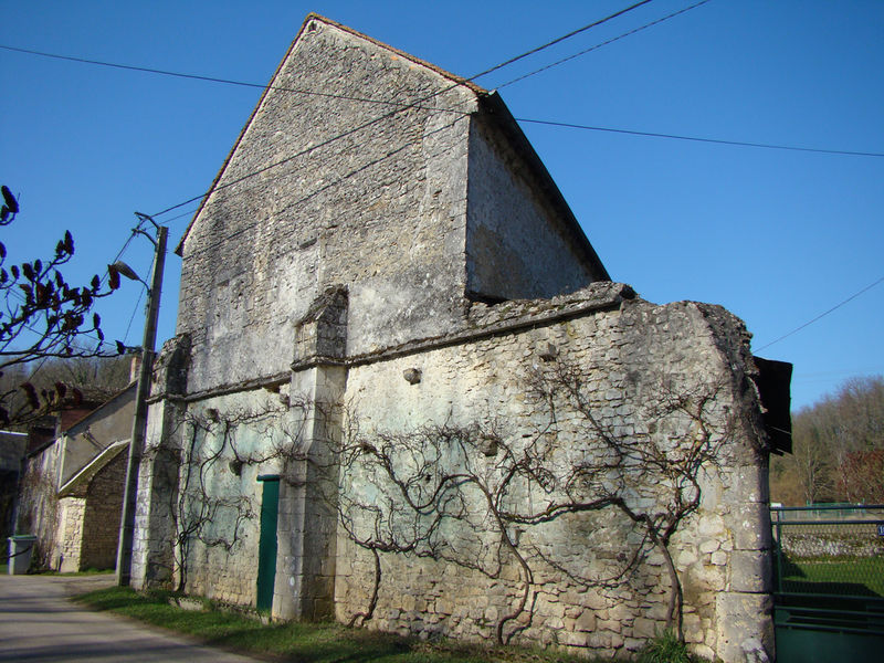 Façade Abbaye de Pontfrault Château-Landon