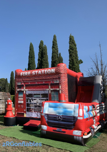 Avril en Famille: jeux gonflables_Cavalaire-sur-Mer
