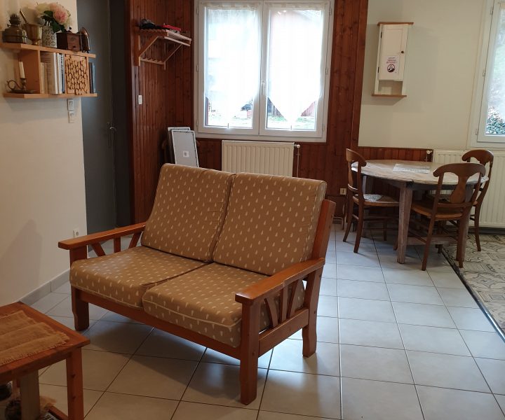 Le coin-séjour du Gîte le Vertaco à Saint Martin en Vercors