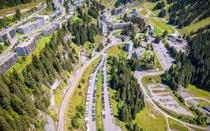 Vue aérienne du parking P2 à Flaine Forum