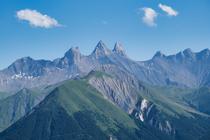 Vue sur les Aiguilles d'Arves et le Mont Falcon