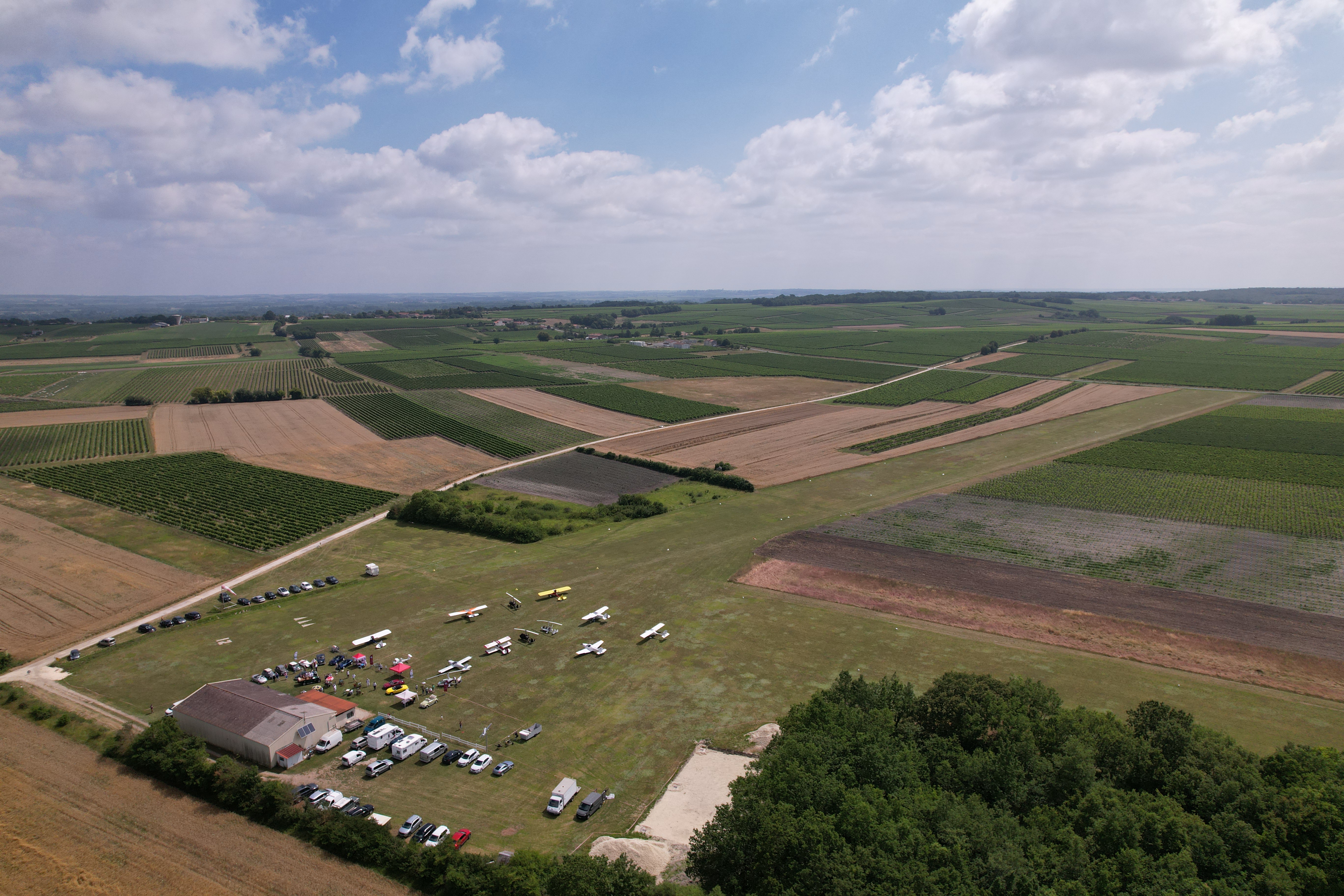Aéroclub de la Pierre Levée - ULM _ Saint-Même-les-Carrières