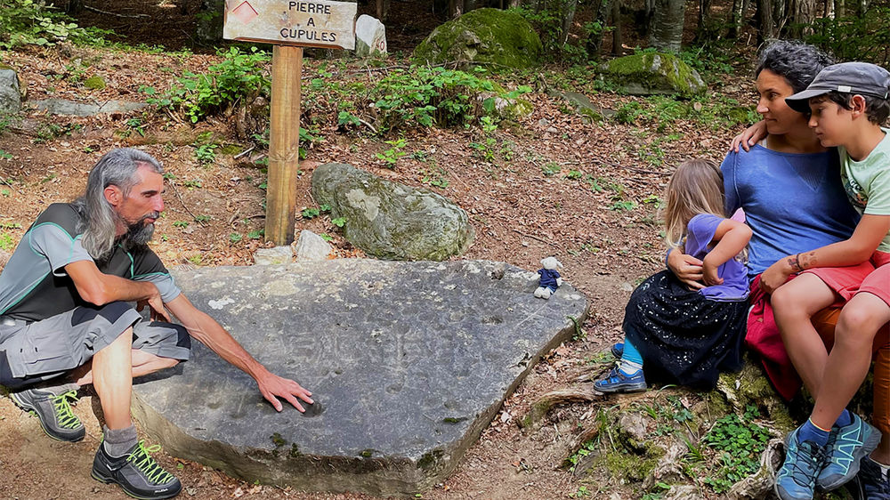 Sentier de la pierre à cupules - Feissons sur Salins