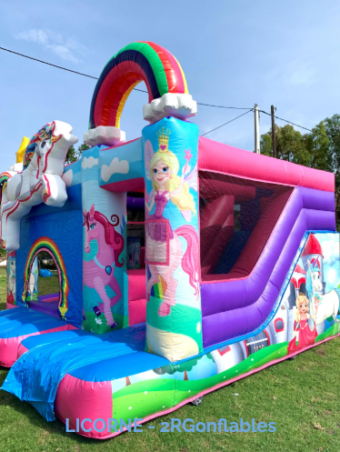 Avril en Famille: jeux gonflables_Cavalaire-sur-Mer