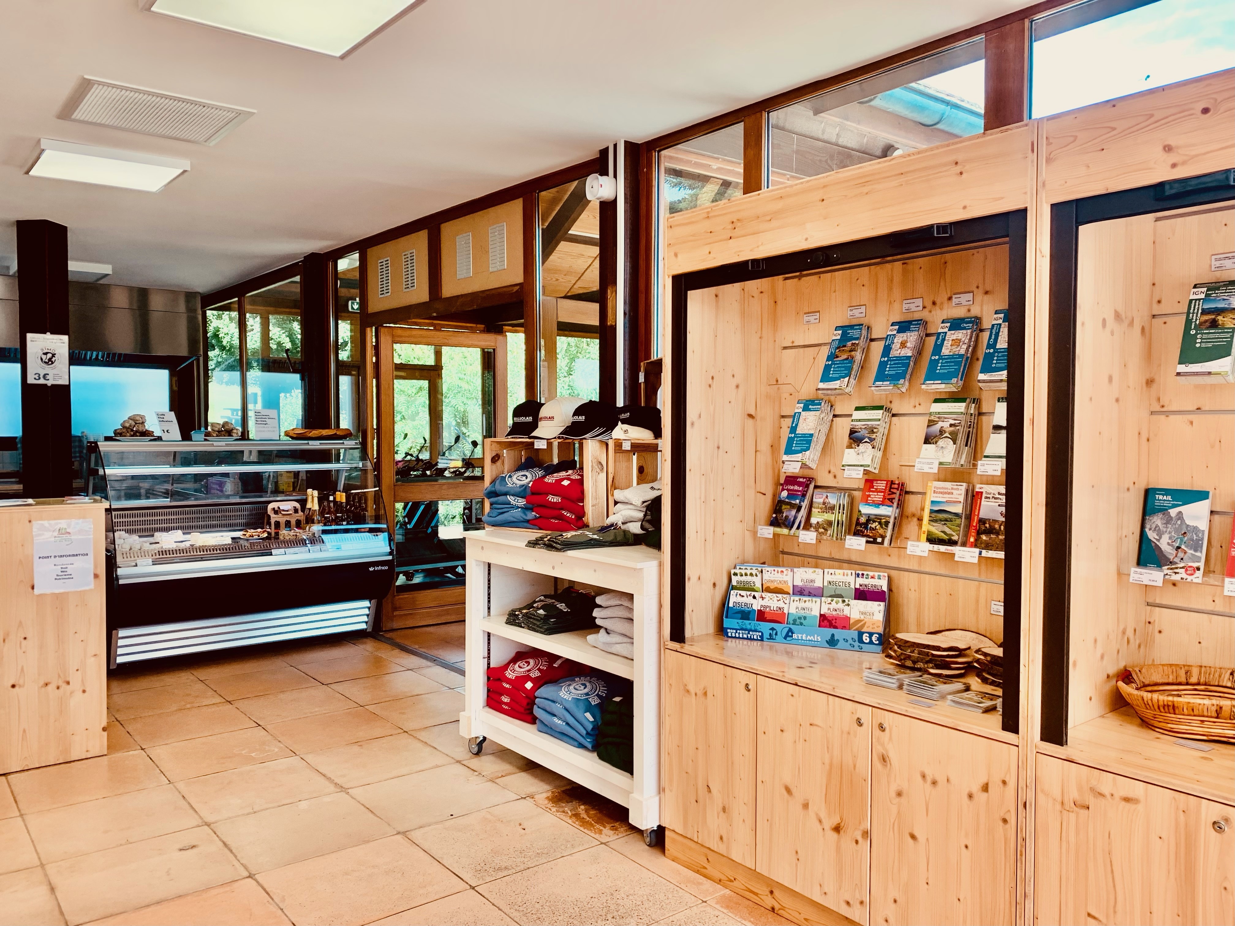 Espace boutique Maison de la Randonnée et du Trail - Col de Crie