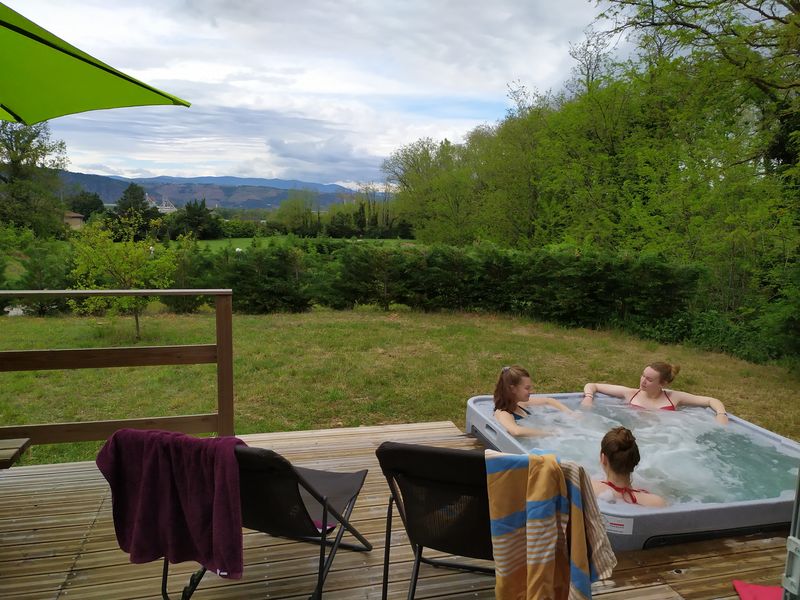 Mobil-Home jacuzzi privatif
