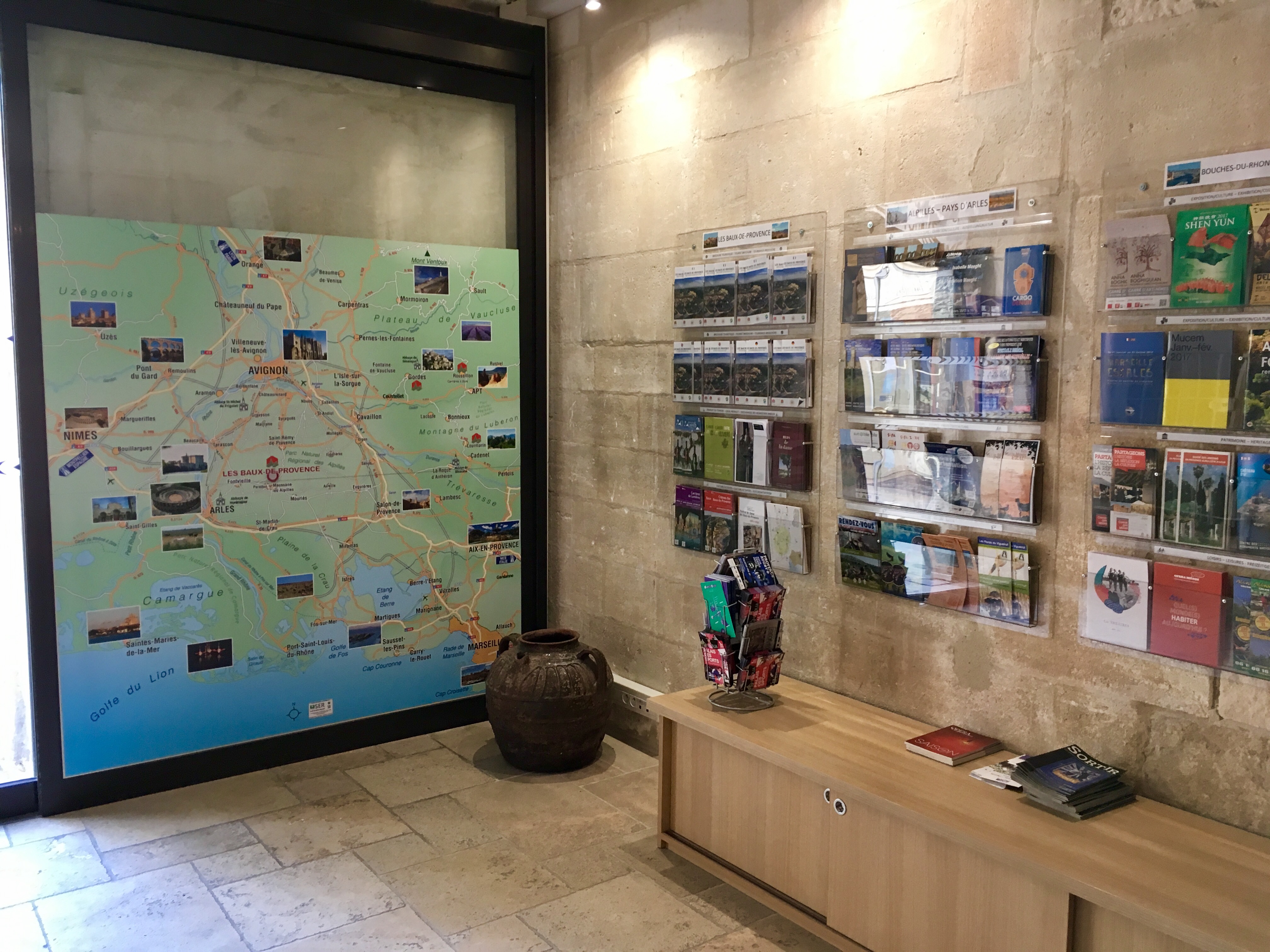 Office de tourisme des Baux-de-Provence - photo 2