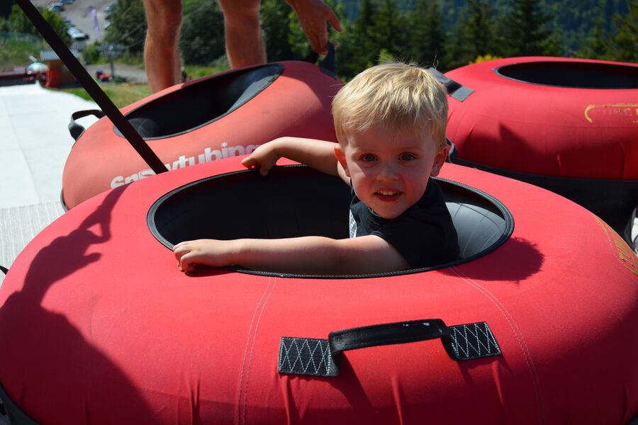 Piste de tubing de Super-Besse