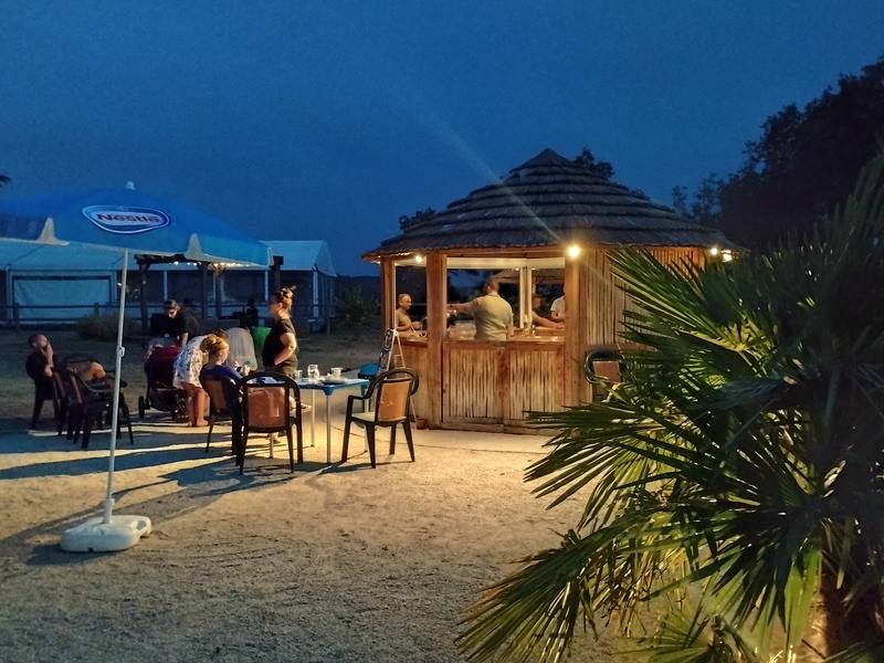 Bar La Paillote de nuit