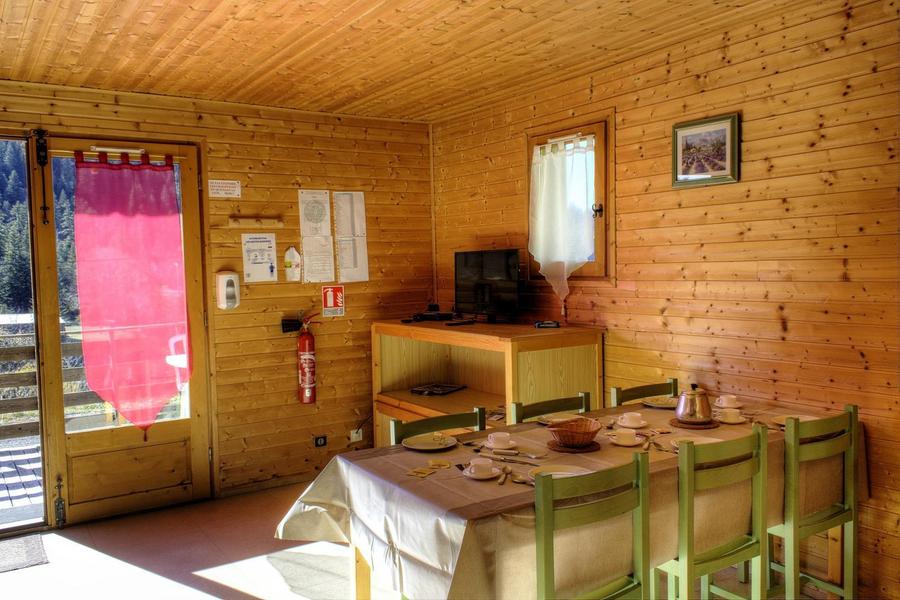 Gîte Cityse-Coin repas/Télévision-La Bollène-Vésubie-Gîtes de France des Alpes-Maritimes