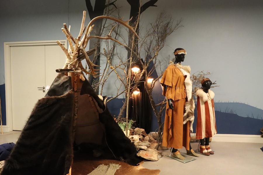 atelier haute couture ©Grotte Chauvet 2 Ardèche