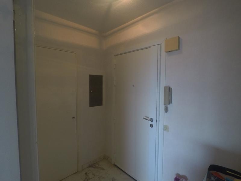 hall d'entrée avec placard