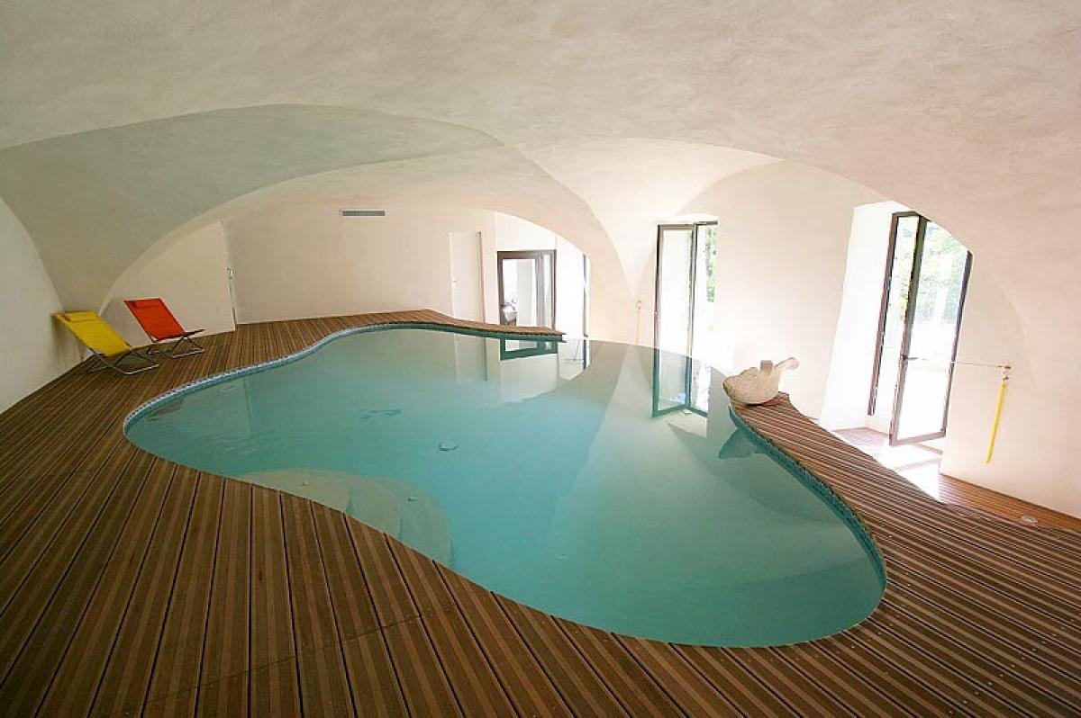 piscine couverte @L. Julienne