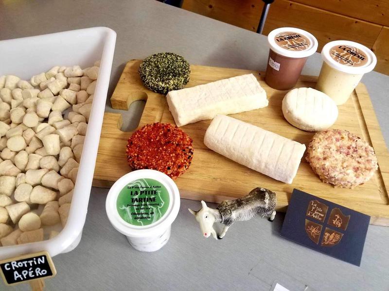 Visite de la P'tite Ferme d'Antho à Val Cenis-Lanslebourg