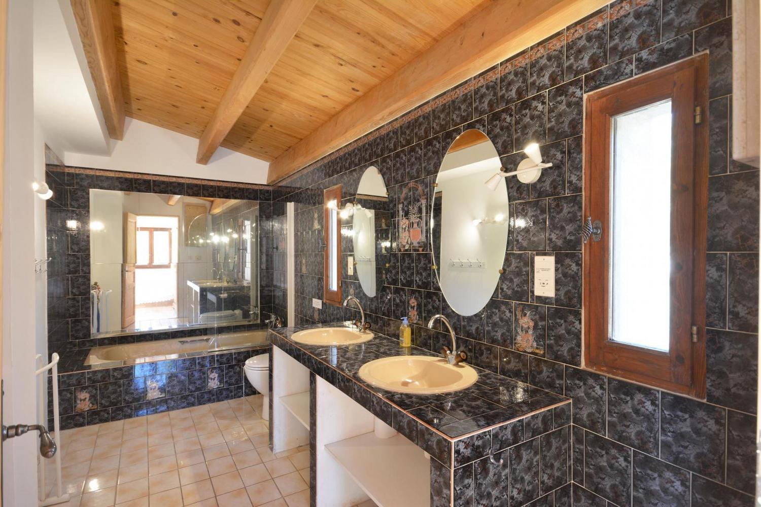 Les Grands Chênes, Vauvenargues - photo 9