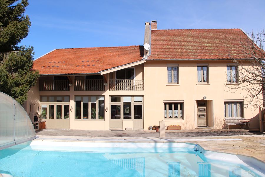 Maison et piscine