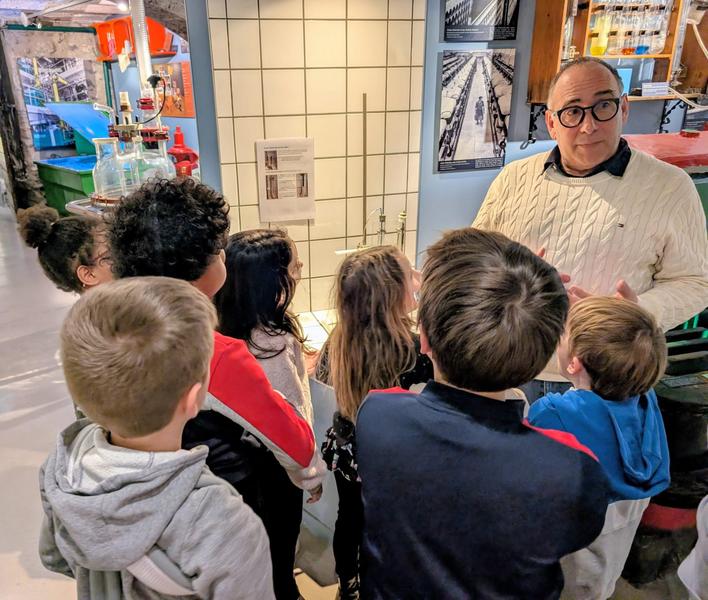 Lancez le dé et laissez le hasard vous guider dans le musée_Jarrie