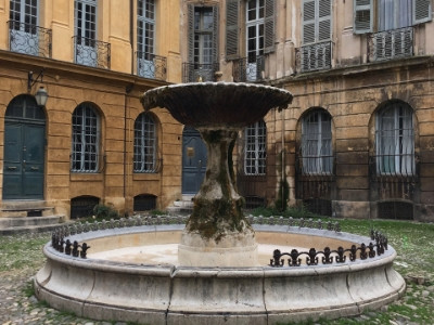 Les Flâneries/Les Escapades