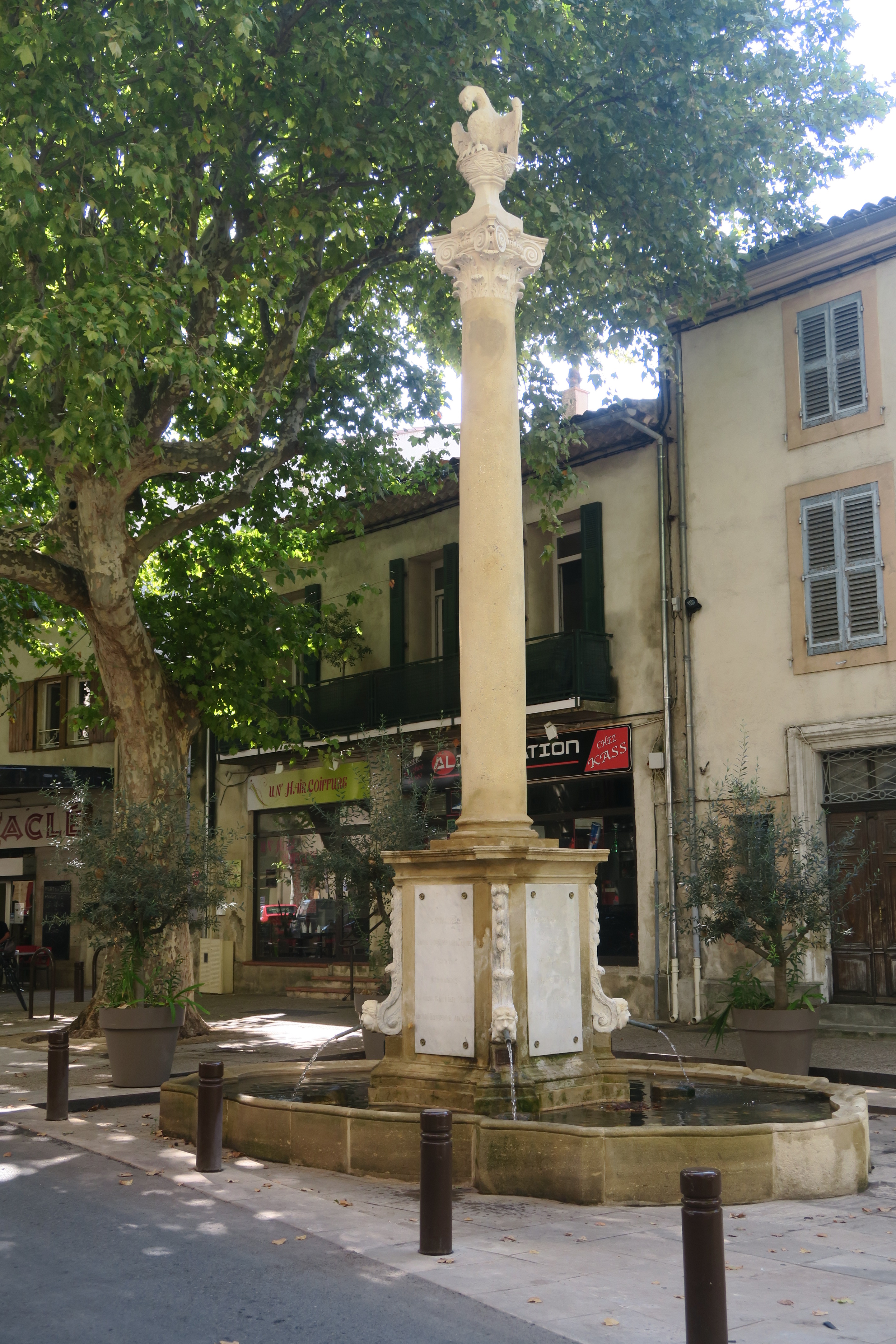Fontaine du Pélican