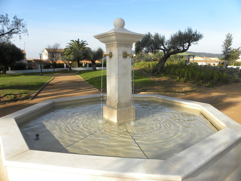 Fontaine du Jardin des Oliviers à La Londe les Maures