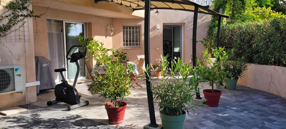 Pergola du gite Gîte Macalinewa Gîtes de France Alpes-Maritimes Saint-Jeannet