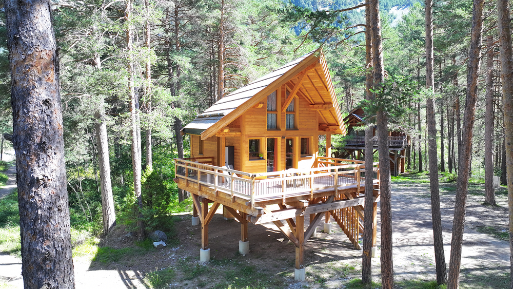 Extérieur - © Office de Tourisme de Montgenèvre Cabane dans les arbres n°2 - © Office de Tourisme de Montgenèvre