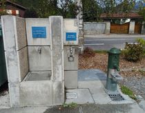 point d'eau, vidoir et bac à déchets