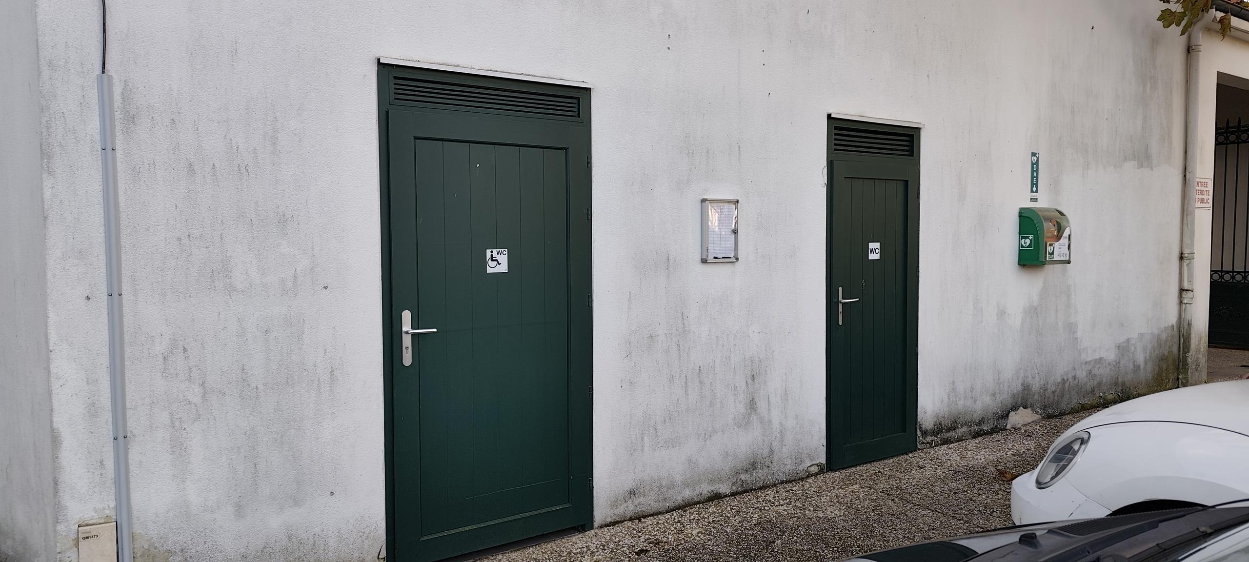 Toilettes publiques - Mairie