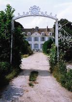 Portail du Château de Cheptainville